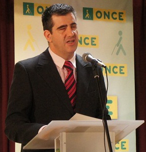 Agustín Ledesma, nuevo director de la Once en Salamanca, en el momento de su discurso de presentación.